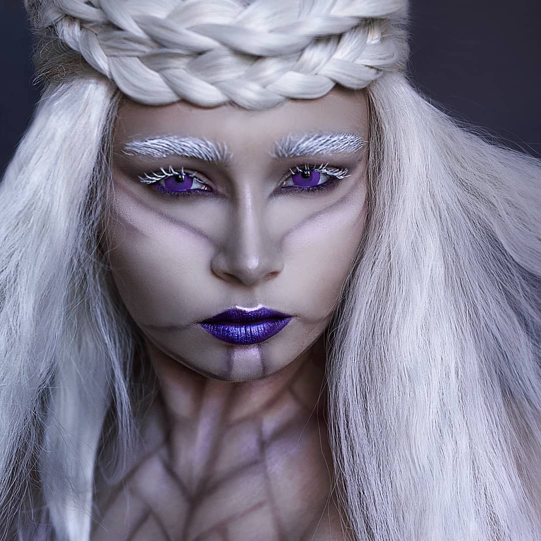 Популярная в «Инстаграм» косплеерша рассказала журналисту «Ключ-Медиа» о том, как создаются яркие фэнтезийные образы, сколько это отнимает времени и денег и приносит ли её аккаунт прибыль