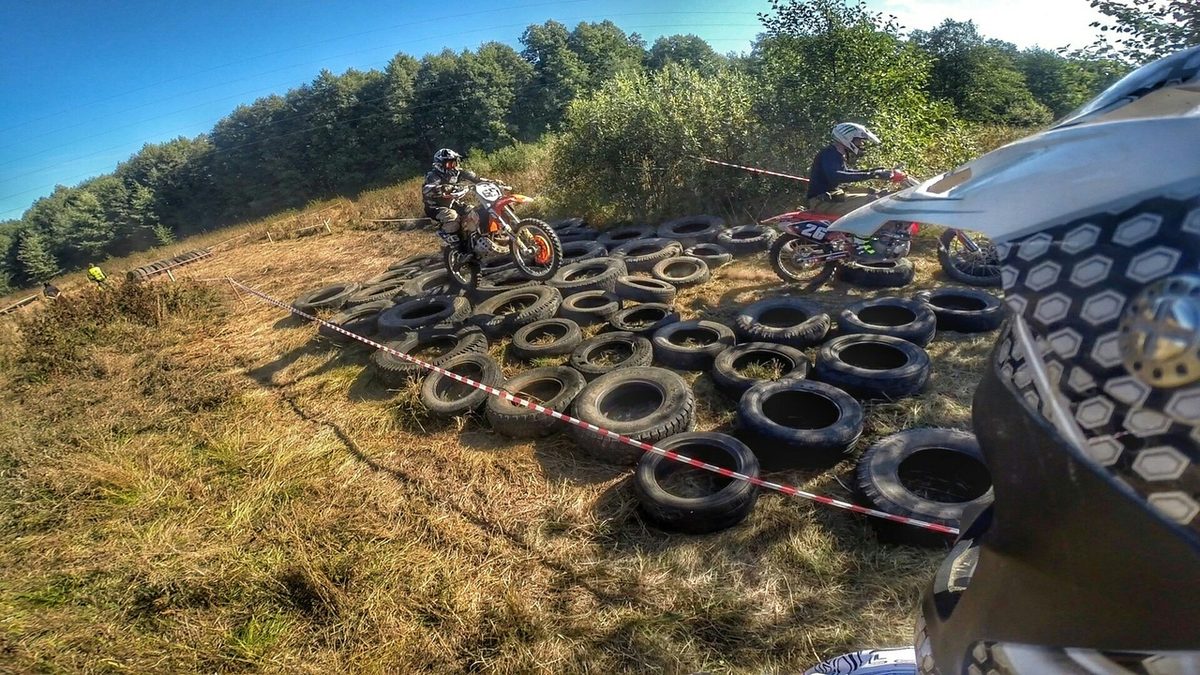 16 сентября состоялись “Мстёрские тропы 2018”. Мотоциклисты соревновались в ориентировании на бездорожье. Приехало 100 участников