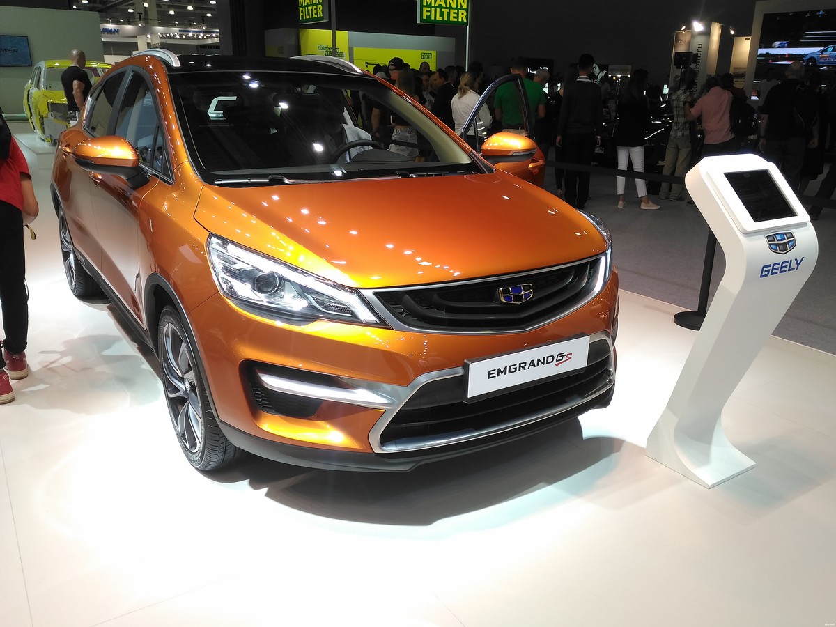 С 31 августа по 9 сентября в Крокус Экспо проходил Московский международный автомобильный салон 2018. Автоэксперт Андрей Даведьянов побывал на выставке и рассказал о том, что ждет автолюбителей в недалеком будущем