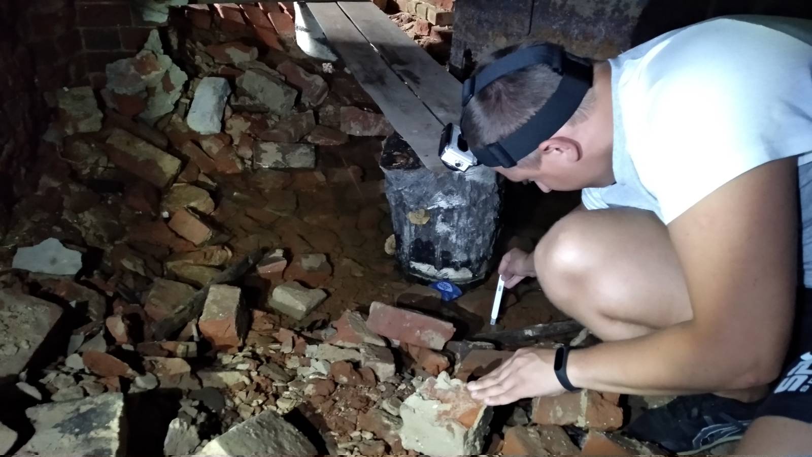 Истории о родниках с целебной водой - не редкость, вот и мы собрали информацию о трех таких источниках. А заодно узнали: чем действительно удивительна эта вода