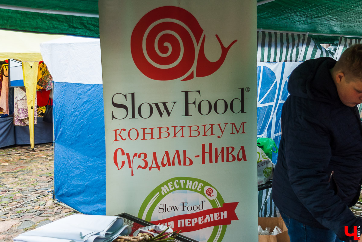 6 октября в Суздале прошла Традиционная Евфросиньевская ярмарка. Мероприятие собрало продавцов и производителей разных товаров из Суздаля и соседних городов