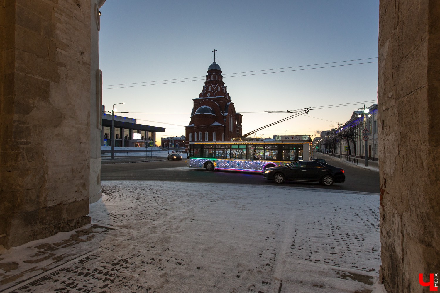 Новогодний троллейбус Новогодний троллейбус