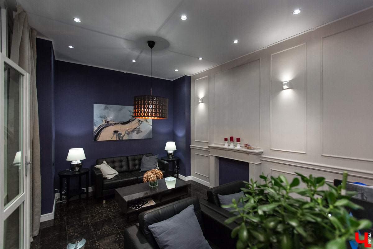 Продолжаем рубрику “Интерьер недели”. На днях мы заглянули в гости к Алексею Веденееву, адвокату, чей офис не похож на типичную юридическую контору