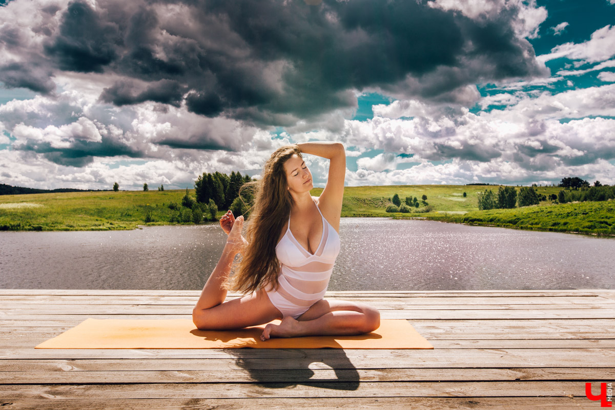 Гибкое тело: Аня Рябиничева разгоняет лето