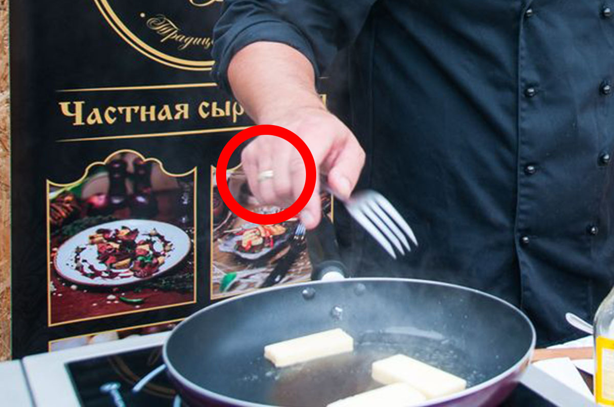 После нашей статьи про суздальского сыровара Дениса Лебедева, который претендует на сердце звезды “Дома-2” в теле-шоу “Замуж за Бузову”, в редакцию “Ключ-Медиа” обратился человек из близкого окружения предпринимателя. Он рассказал много всего интересного и даже сенсационного