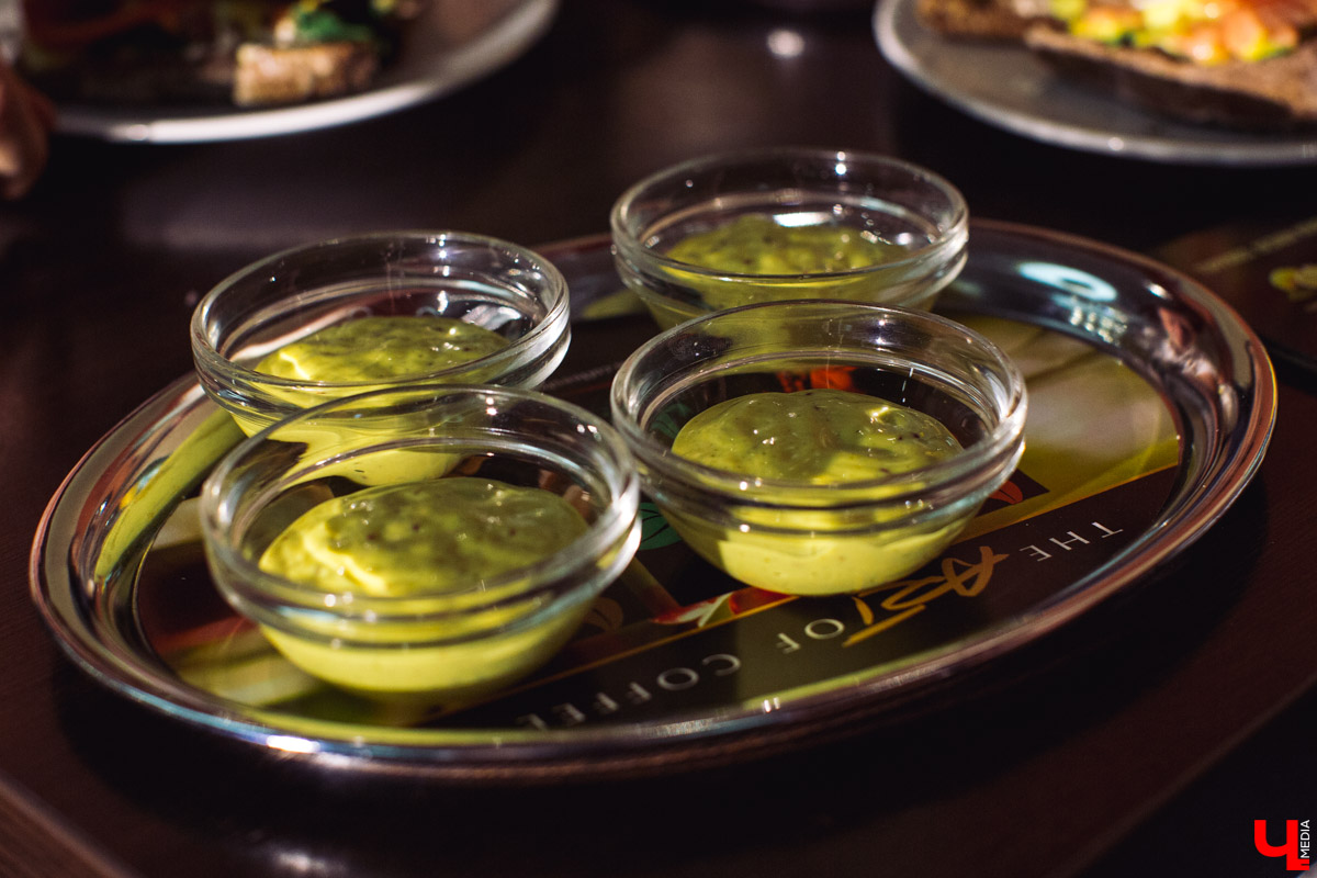 Блогеры из проекта “Инста-ужин” посетили кофейню COFFEESHOP COMPANY во Владимире и попробовали фирменные блюда