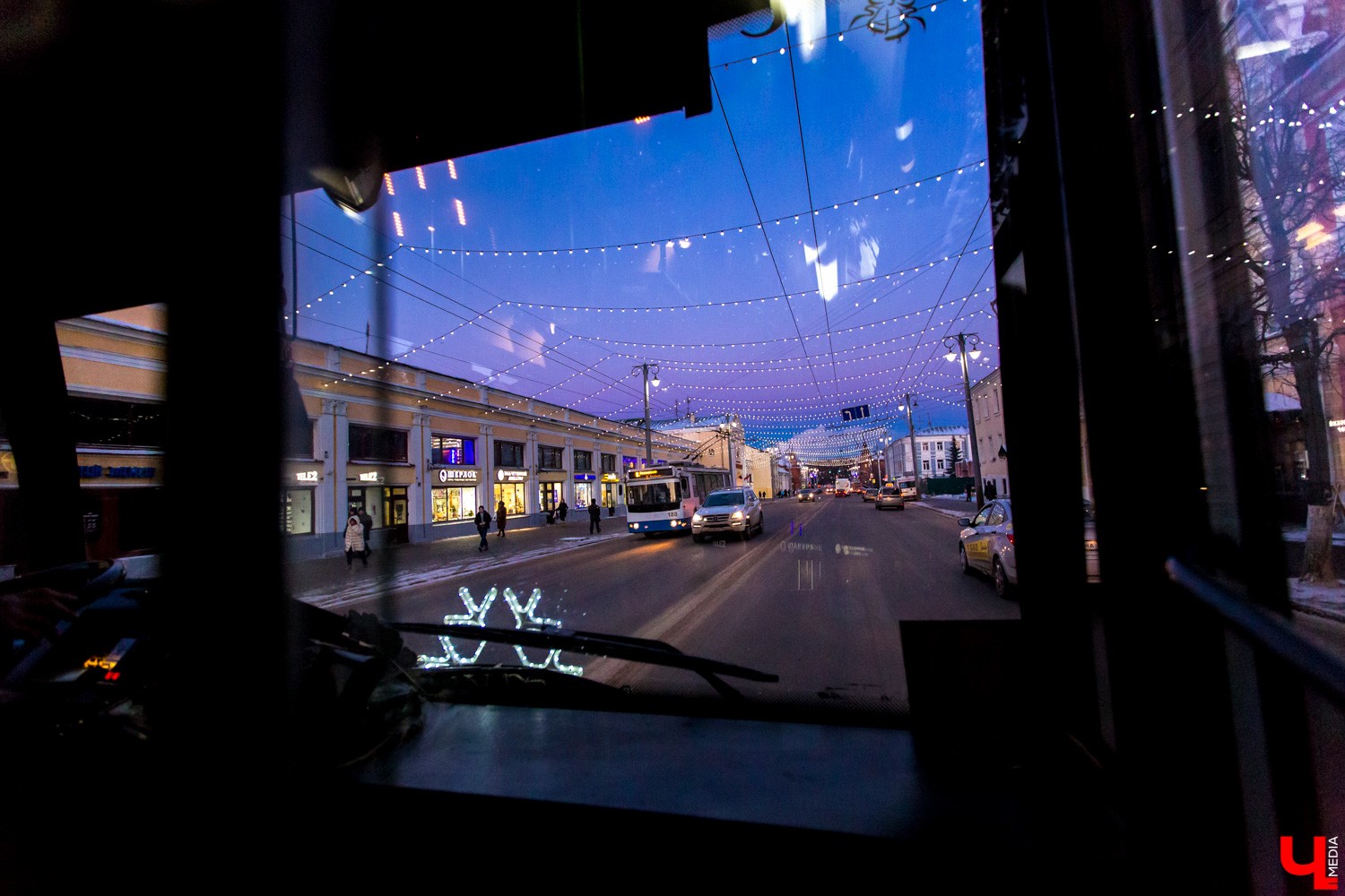 Новогодний троллейбус Новогодний троллейбус