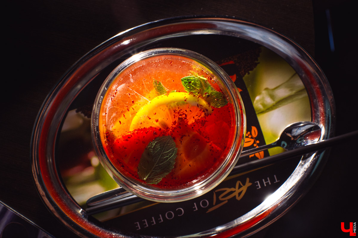 Блогеры из проекта “Инста-ужин” посетили кофейню COFFEESHOP COMPANY во Владимире и попробовали фирменные блюда