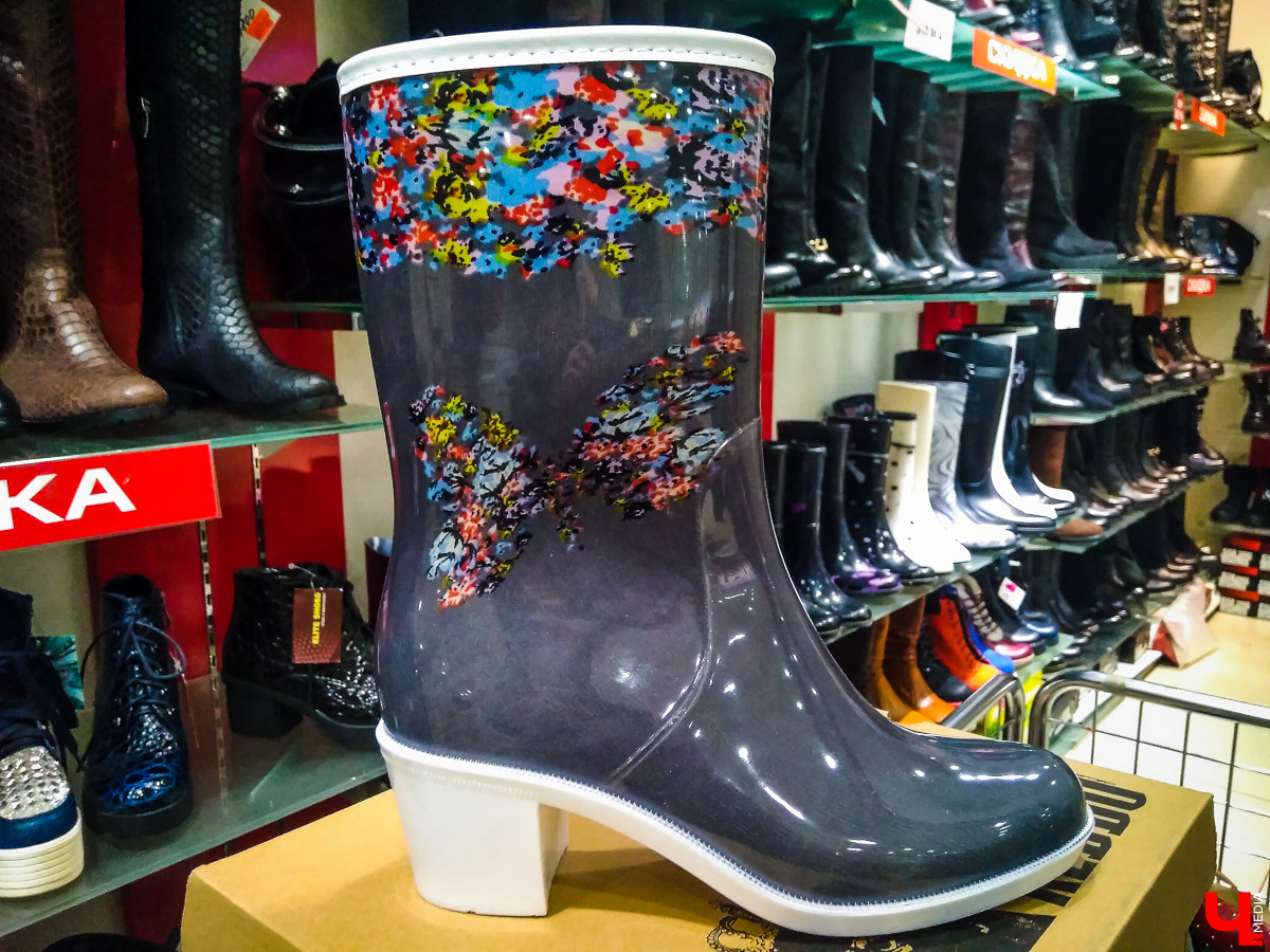 Сапоги на высоком каблуке