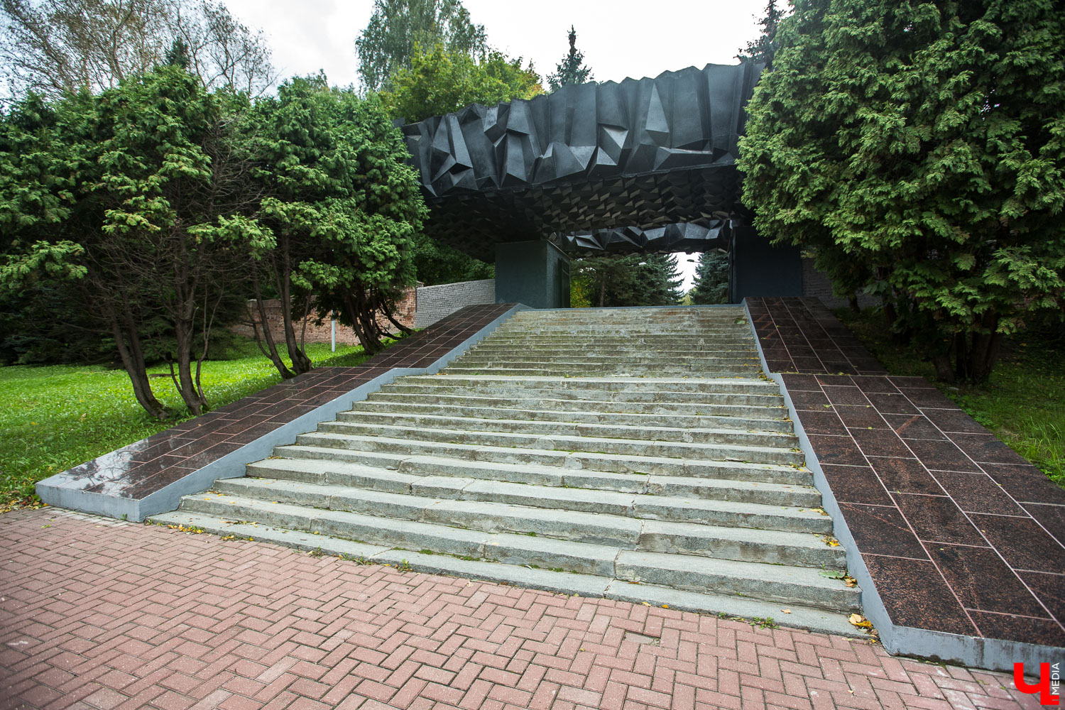 Подпись фото