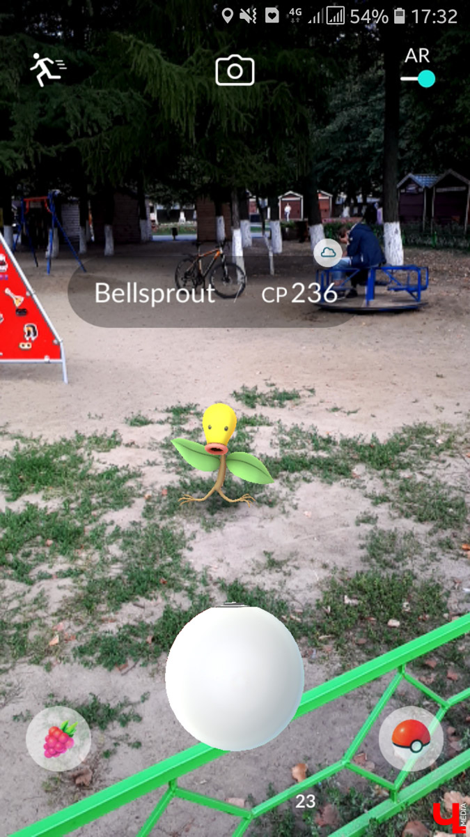 11 сентября в России официально запустили игру Pokemon Go. Журналист “Ключ-Медиа” установила приложение на свой телефон и устроила охоту на владимирских покемонов