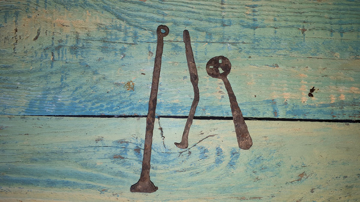 Гид Денис Лапин провел необычную экскурсию по Суздалю. Он показал журналисту “Ключ-Медиа” загадочные провалы, тайные подземелья и древние вещи, найденные местными жителями