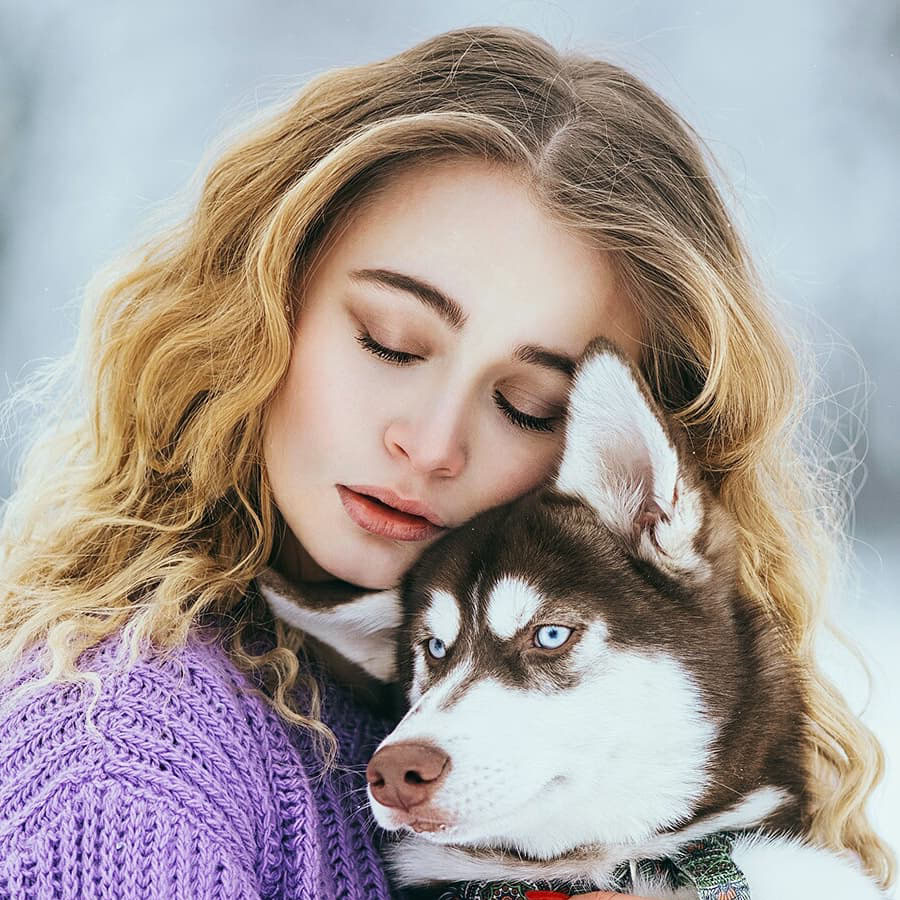 Популярная в «Инстаграм» косплеерша рассказала журналисту «Ключ-Медиа» о том, как создаются яркие фэнтезийные образы, сколько это отнимает времени и денег и приносит ли её аккаунт прибыль