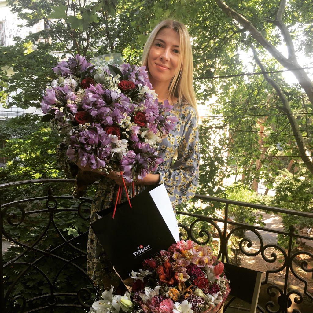 Влада Пайзулаева из Владимира оригинально отметила свой юбилей. Она с шестью подругами отправилась в Грузию, а оттуда в Турцию. Как отрывались девушки - именинница рассказала в интервью