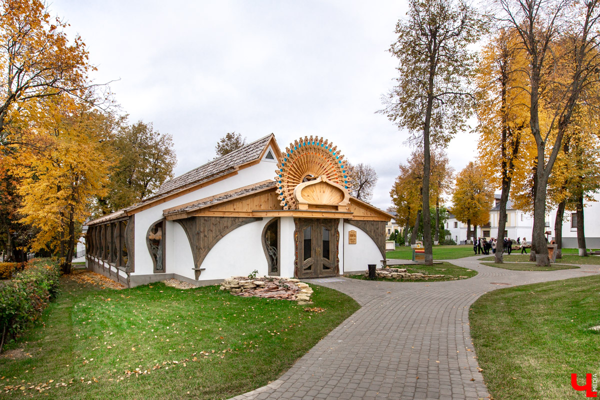 Новый ресторан «Лепота» с самой большой жаровней в Суздале жарит, парит и коптит все виды мяса