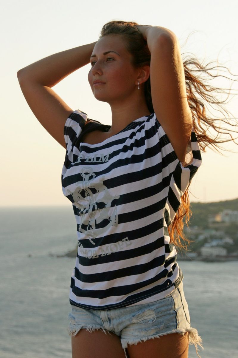 17 июля по телеканалу “Пятница” показали новый выпуск программы “Орел и Решка” во Владимире. Ведущие проехались по области и спрятали в заброшенном доме бутылку с сотней долларов