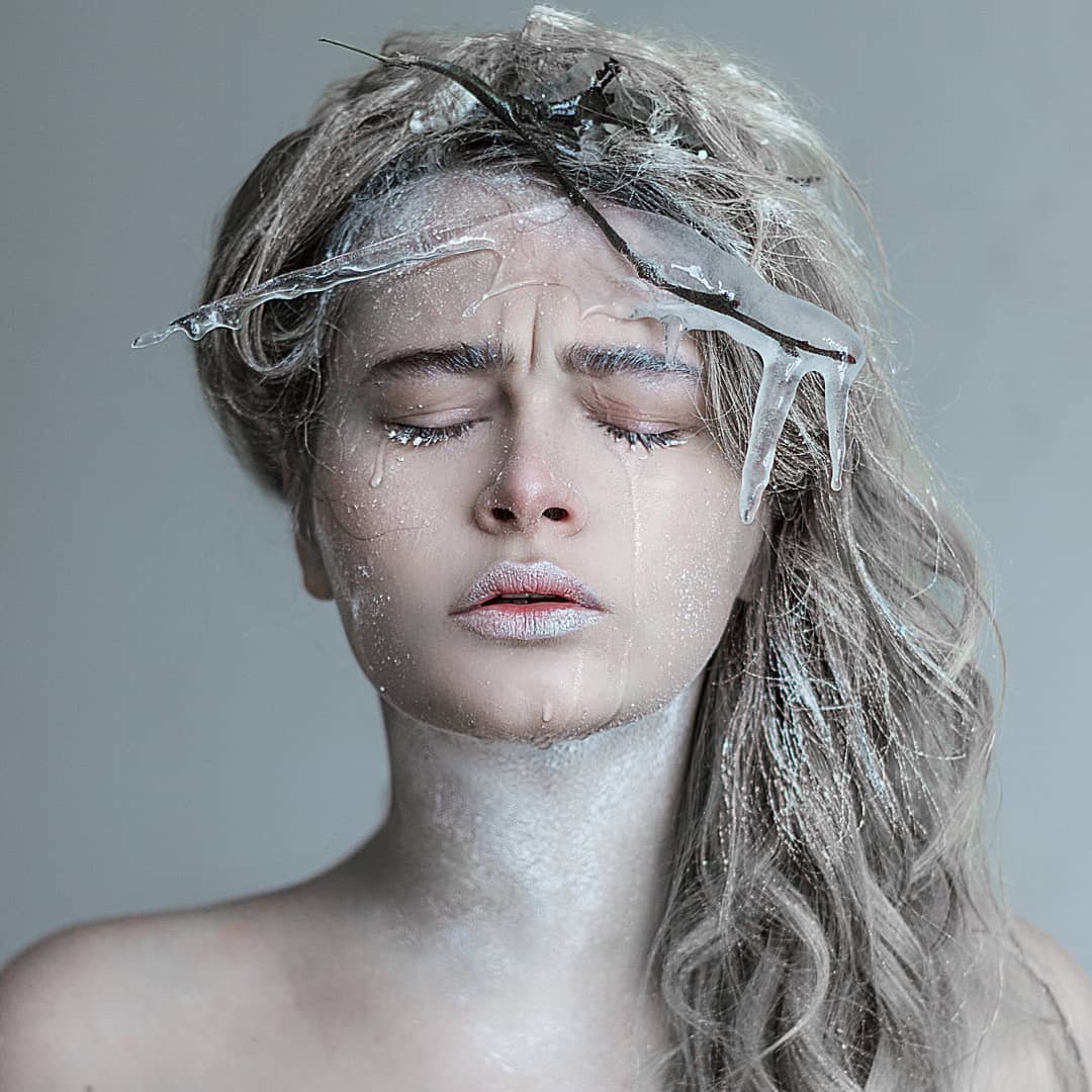 Популярная в «Инстаграм» косплеерша рассказала журналисту «Ключ-Медиа» о том, как создаются яркие фэнтезийные образы, сколько это отнимает времени и денег и приносит ли её аккаунт прибыль