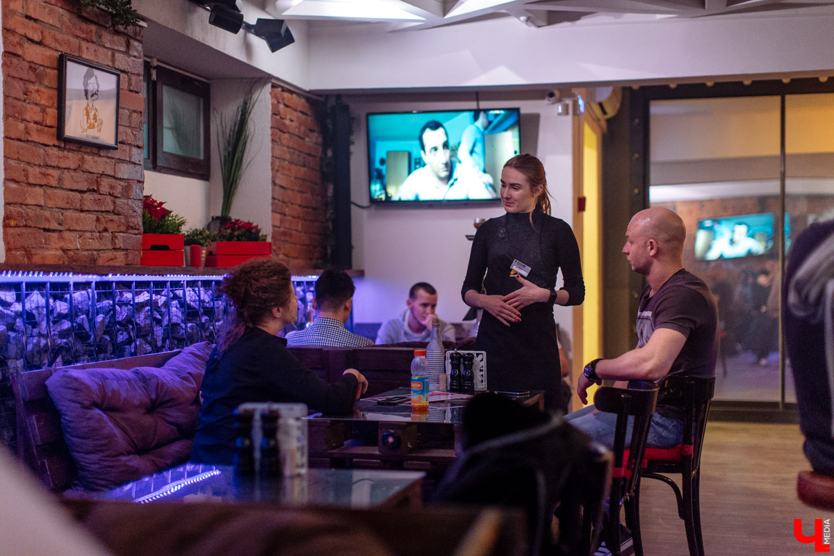 Инста-ужин в "Es. Co. Bar"