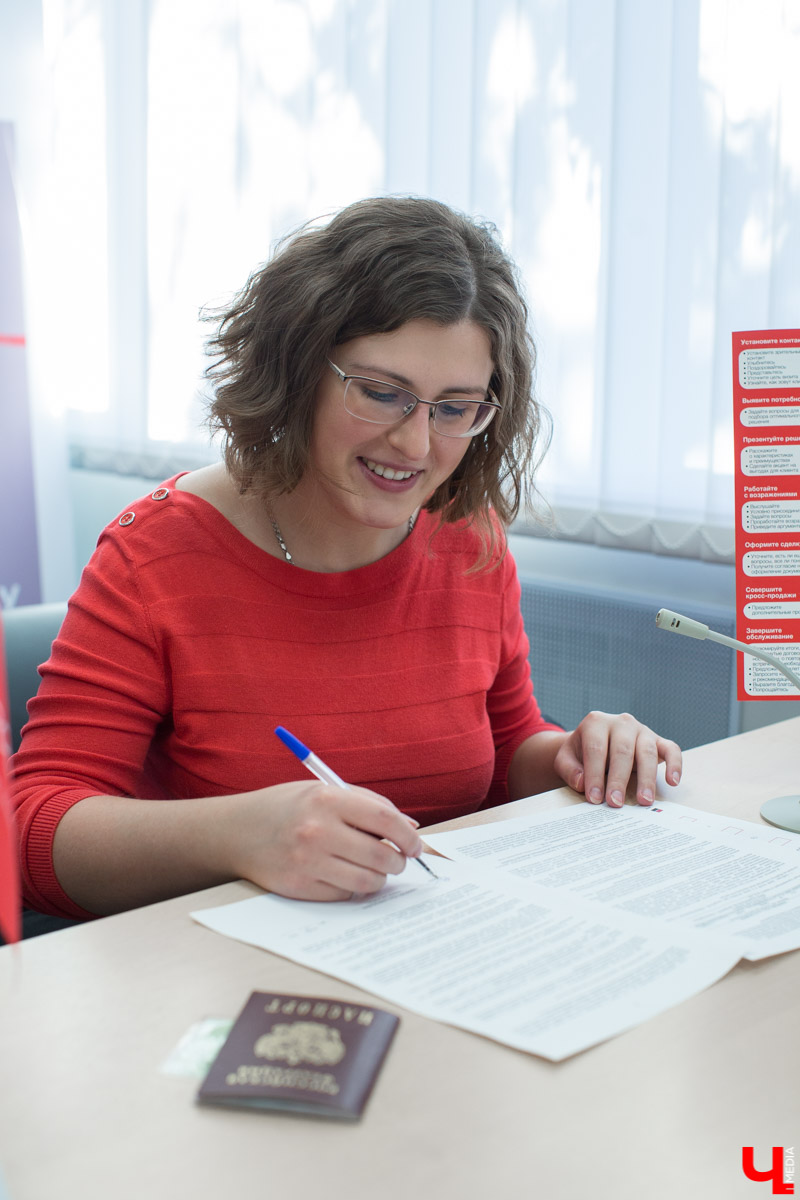 Не так давно в России запустили Единую биометрическую систему - по задумке авторов граждане могут сдать биометрию в банке, привязать эти данные к аккаунту на Госуслугах, а затем получать финансовые услуги не выходя из дома