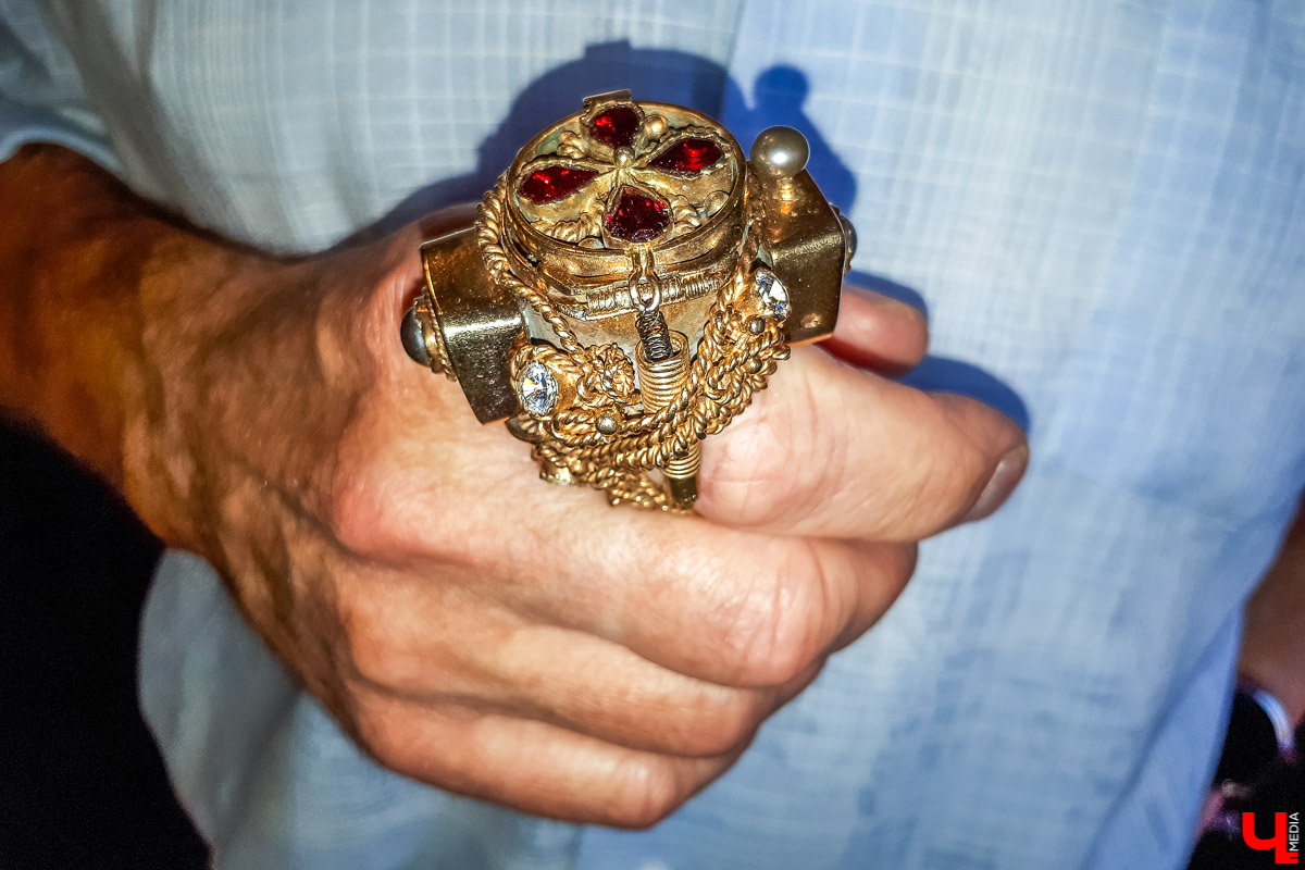 Владимирский ювелир Сергей Карелин, создатель «Часов для планеты Земля», рассказал журналисту «Ключ-Медиа» о новом грандиозном замысле