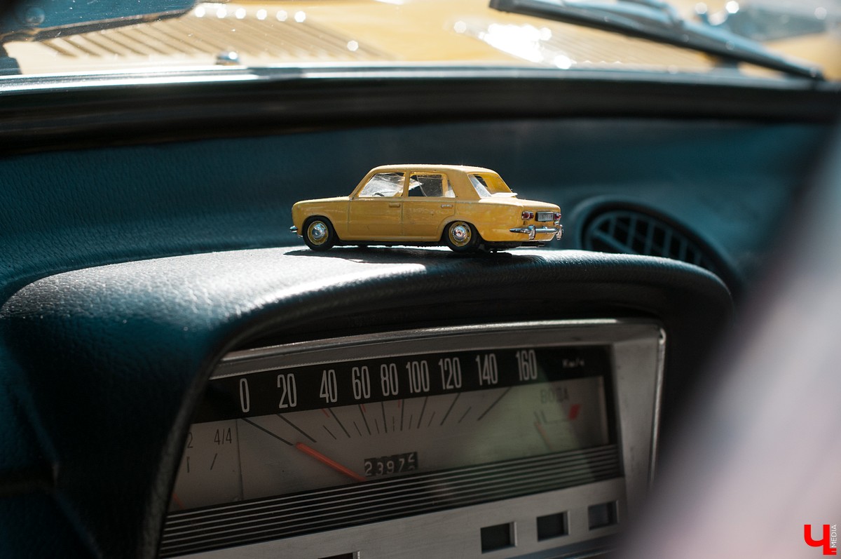 15 и 16 сентября в Суздале прошел фестиваль автомобильного тюнинга Tuning Car Awards. На него съехалось больше 100 машин со всей России