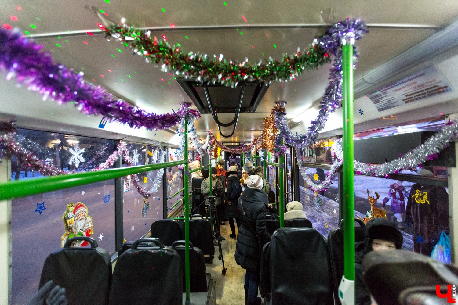 Новогодний троллейбус Новогодний троллейбус