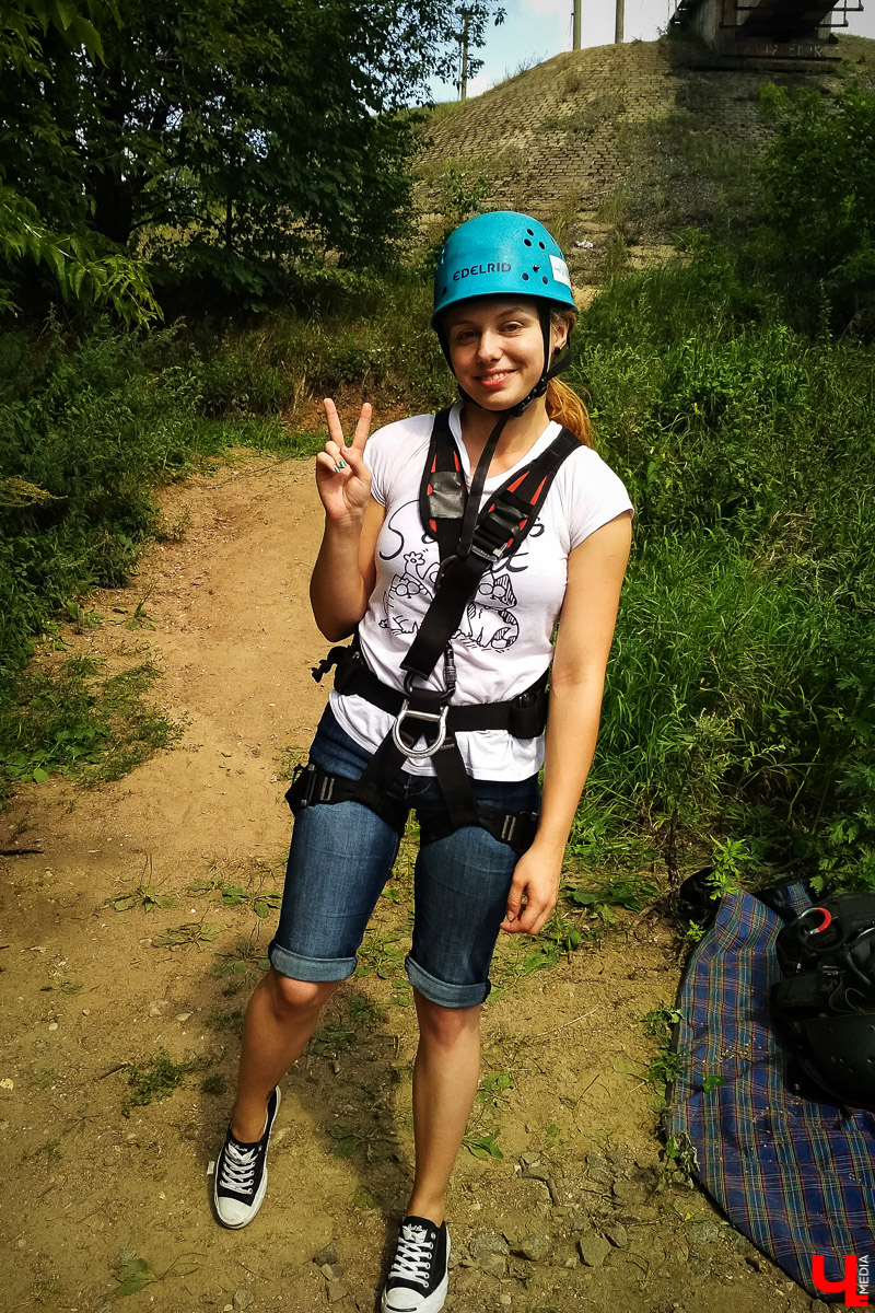 Корреспондент «Ключ-Медиа» испытала на себе такое опасное развлечение, как роупджампинг. Теперь она готова поделиться своими впечатлениями от прыжка с высоты