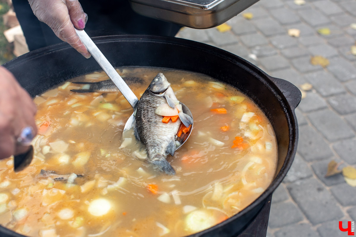 Новый ресторан «Лепота» с самой большой жаровней в Суздале жарит, парит и коптит все виды мяса