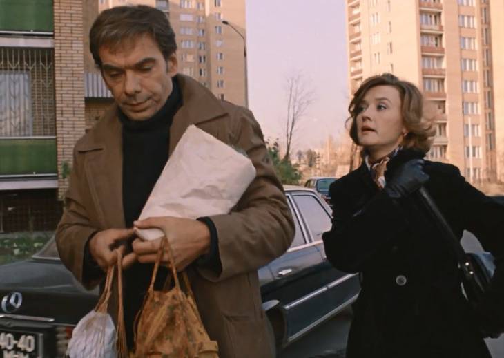 "Москва слезам не верит"