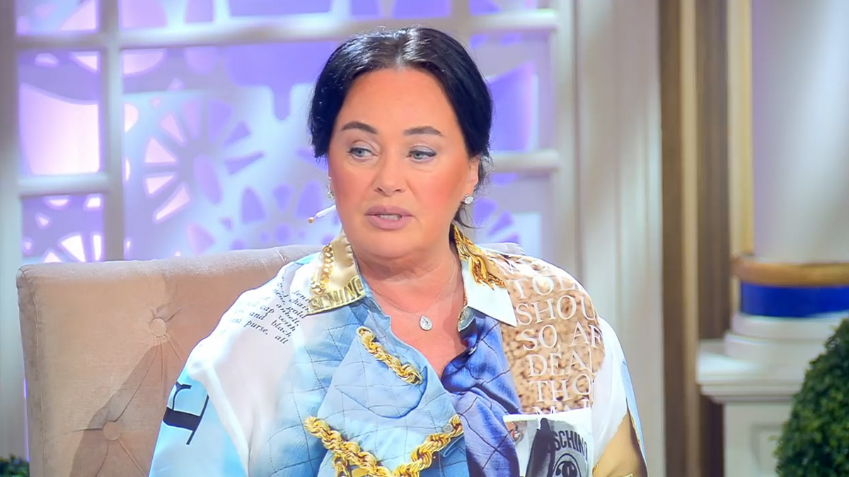 Ксения Юшина приняла участие в программе “Давай поженимся”. Продюсеры нашли девушку сами в соцсетях. Свою любовь Ксения не нашла и рассказала, как проходят съемки популярного ток-шоу