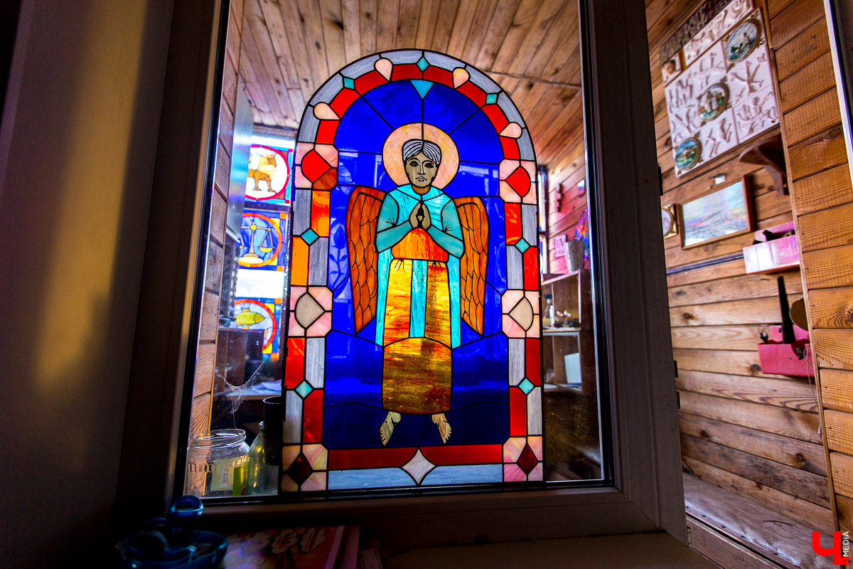 Витражный балкон работы Сергея Ставского