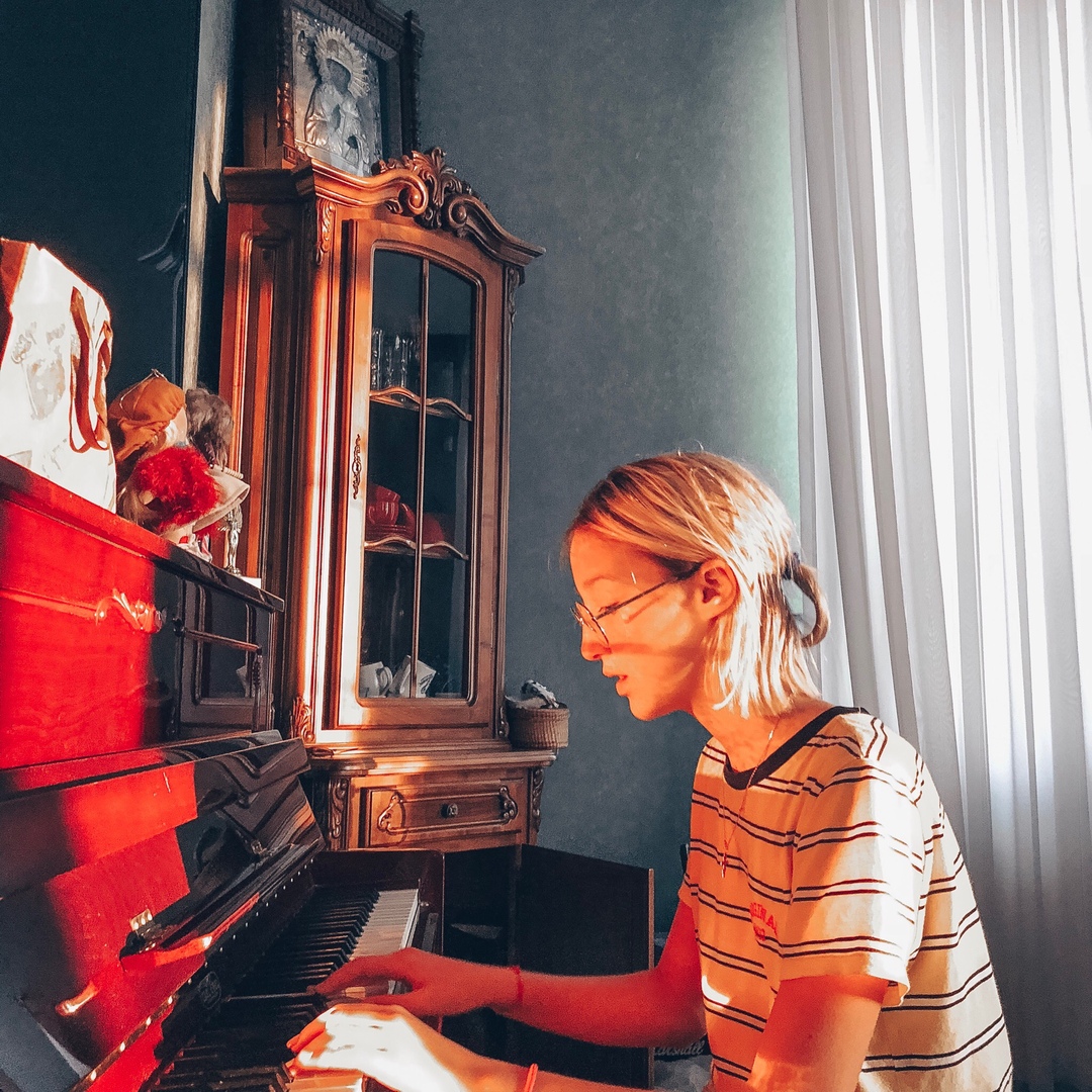 14-летняя Стася Федорова из Владимирской области прошла отбор на ТВ-конкурсе “Юная Звезда”. В интервью для портала “Ключ-Медиа” она рассказала о себе и своём творчестве