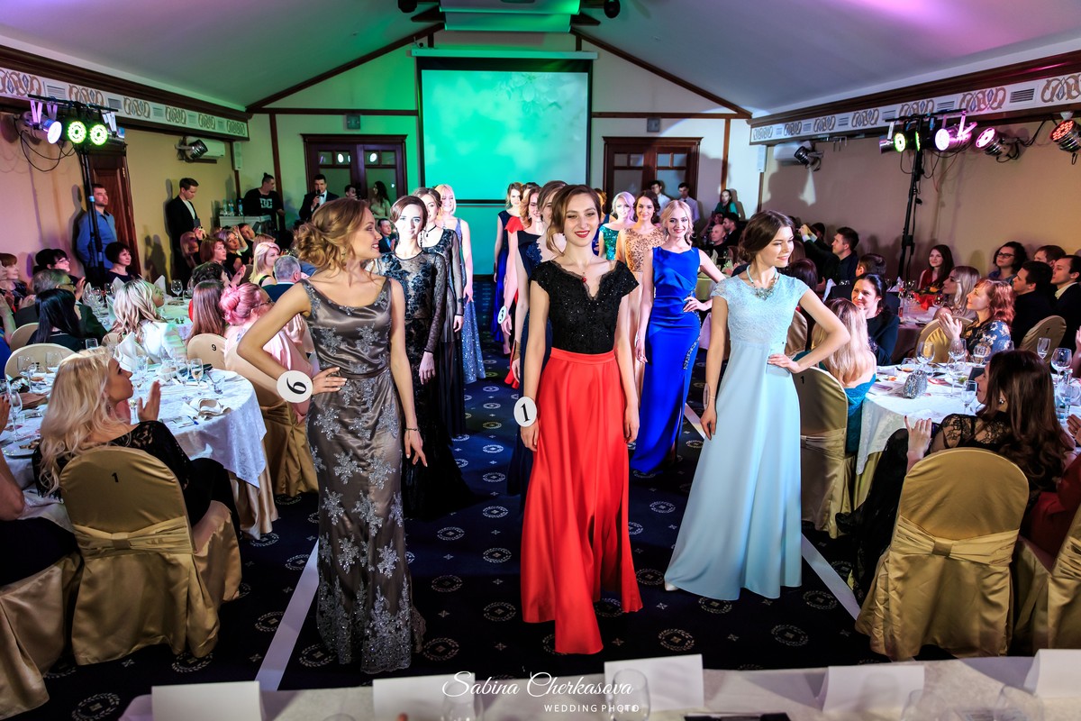 17 октября 2018 года исполнился 21 год модельному агентству “Жанна”. Накануне этого праздника мы пообщались с Жанной Згребновой, основательницей, руководительницей и вдохновительницей агентства