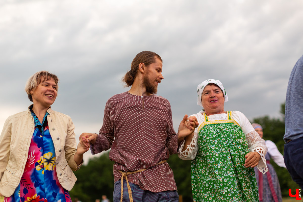 4 и 5 августа в Загородном парке на берегу озера Глубокое прошел фестиваль Спорта и здорового образа жизни. Он собрал больше 500 участников из разных городов