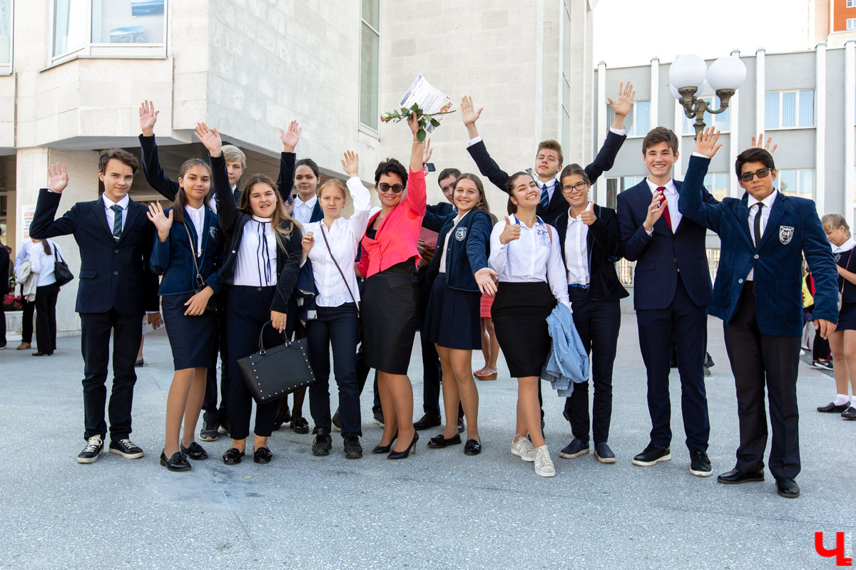 Профессия учителя. Что она скрывает в себе? Чтобы это узнать, мы заглянули во владимирскую гимназию № 23 и побеседовали с ее педагогами на всевозможные темы