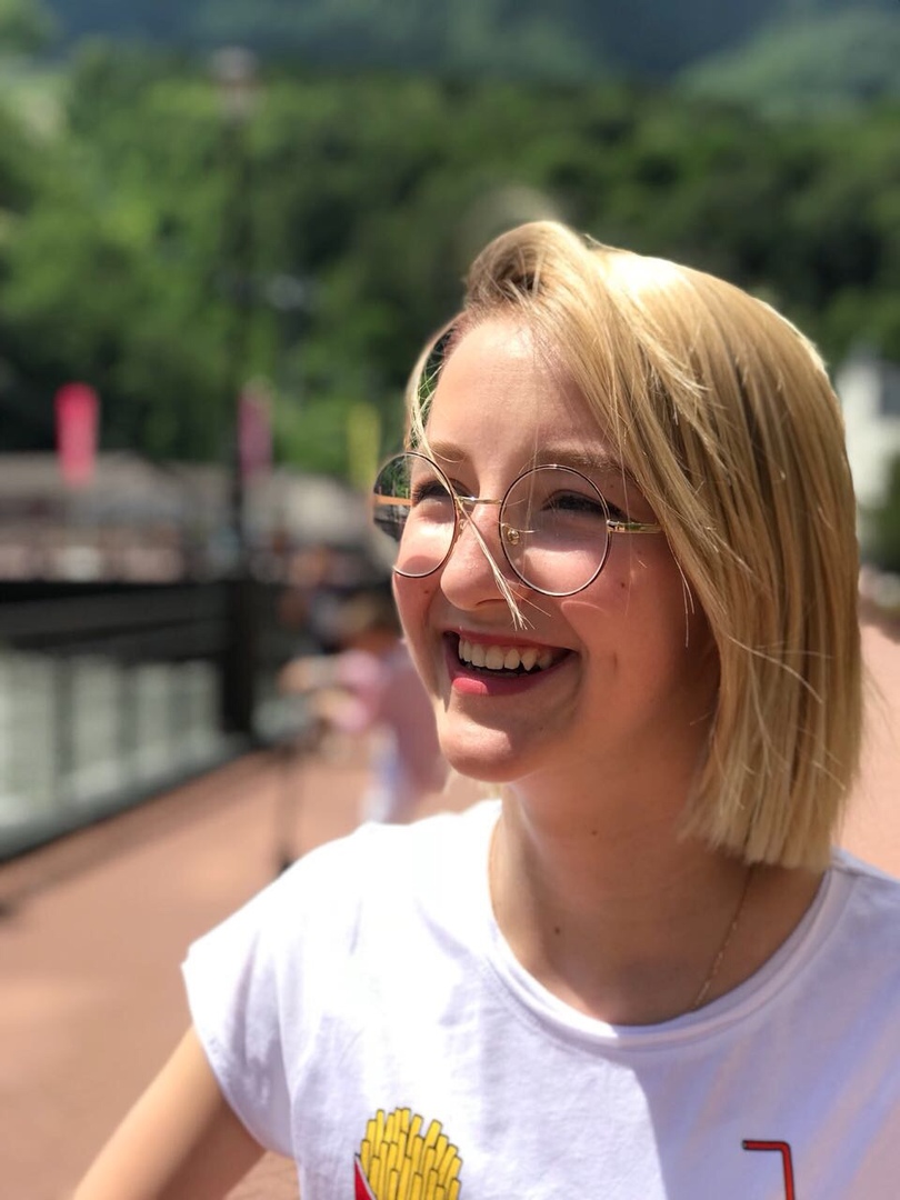 14-летняя Стася Федорова из Владимирской области прошла отбор на ТВ-конкурсе “Юная Звезда”. В интервью для портала “Ключ-Медиа” она рассказала о себе и своём творчестве