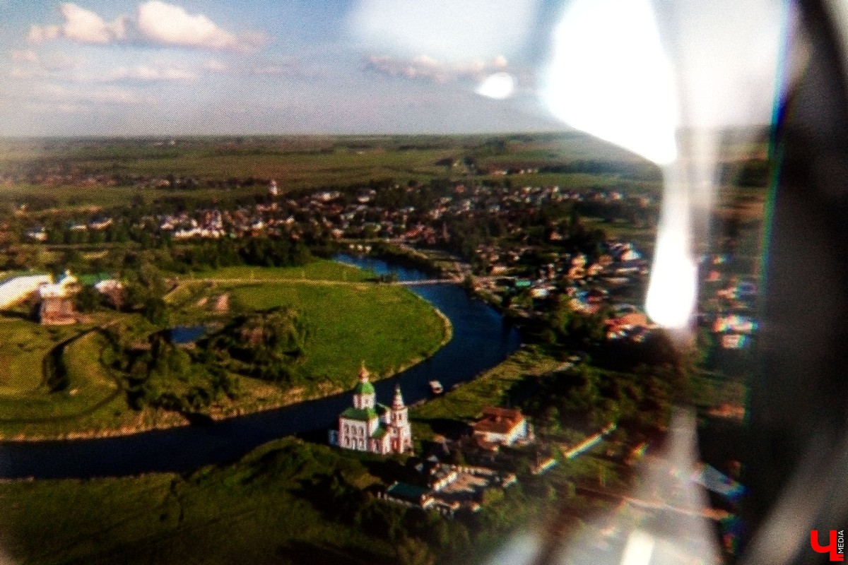 Обзор экскурсии по Суздальскому кремлю в очках виртуальной реальности