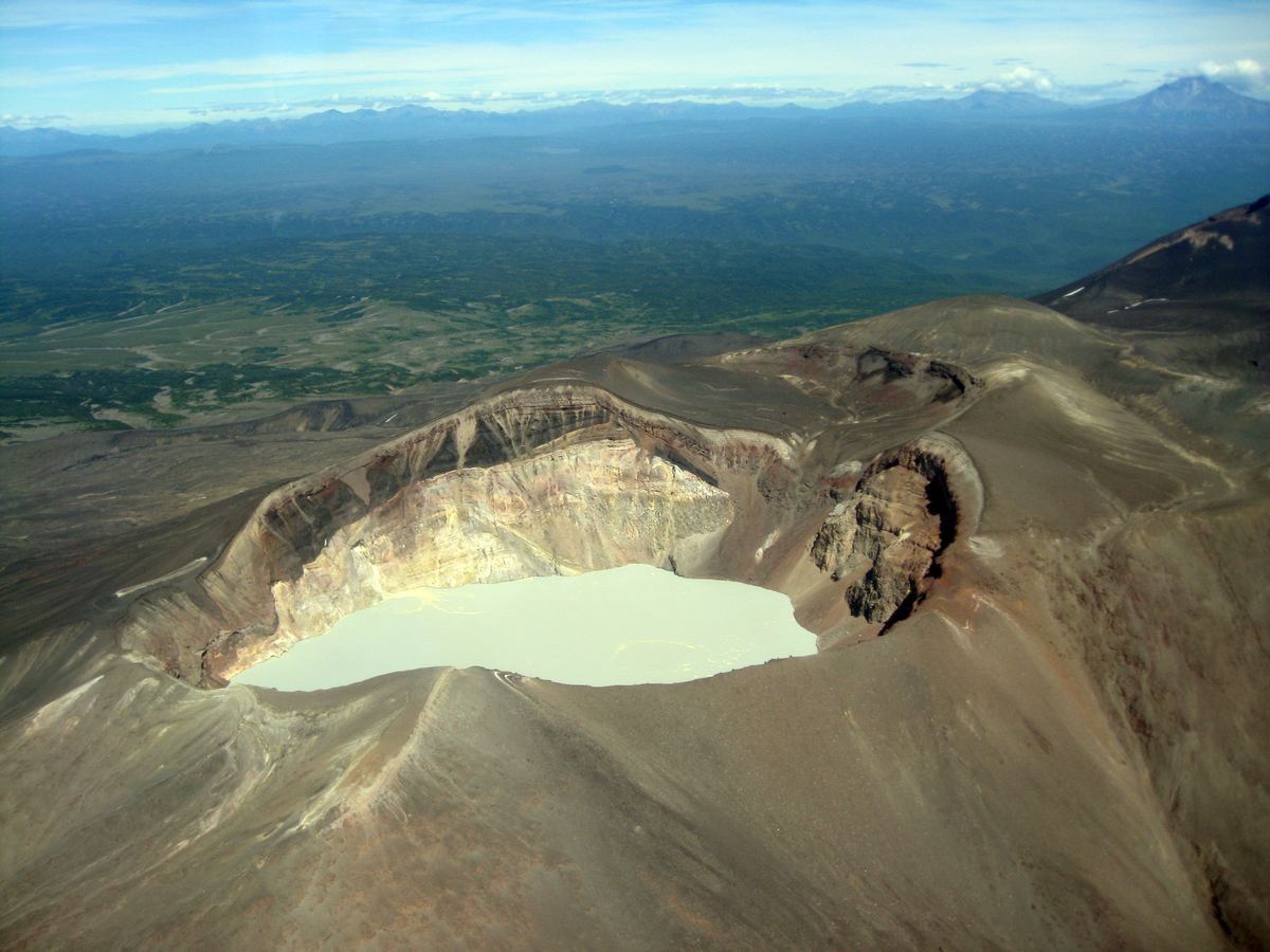 Владимирский фотограф Алексей Данилов совершил путешествие на Камчатку. Он поделился впечатлениями о своей поездке и дал советы, как подготовиться к путешествию на полуостров