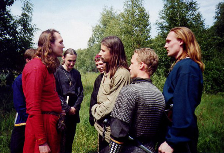 Владимирец Кирилл Николаенко уже 15 лет увлечен ролевыми играми. Что это такое? Чем интересно такое хобби? Насколько затратно? Обо всем этом наш земляк рассказал во время интервью