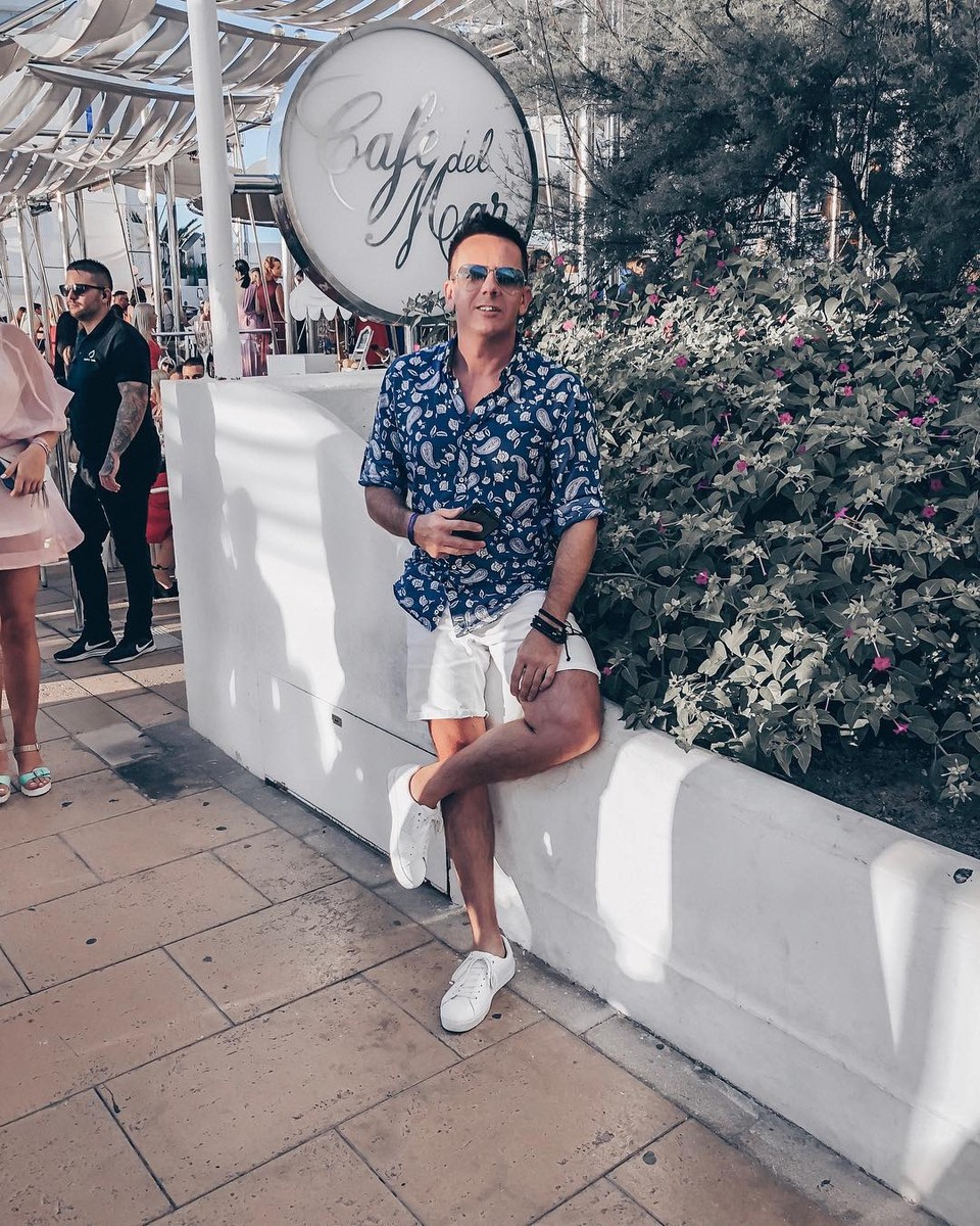 Владимирский диджей Алекс Кокс вернулся с Ибицы и рассказал о лучших, на его взгляд, местах острова. И, конечно, о самых крутых вечеринках