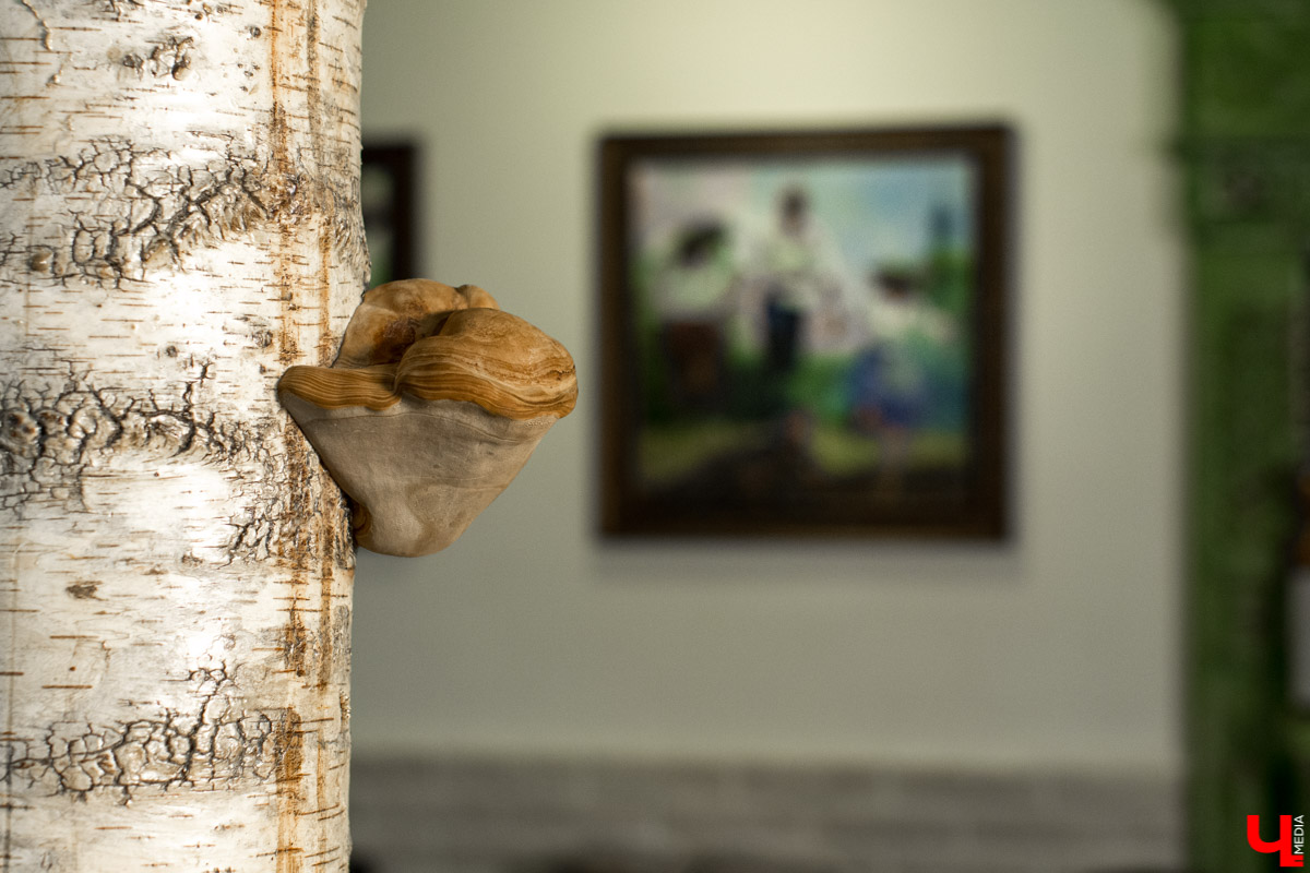 Журналист “Ключ-Медиа” отправилась на экскурсию в суздальский ресторан “Огурец” и узнала, как создавался дизайн интерьера этого заведения, какие самые необычные блюда входят в меню и где закупаются ингредиенты для них