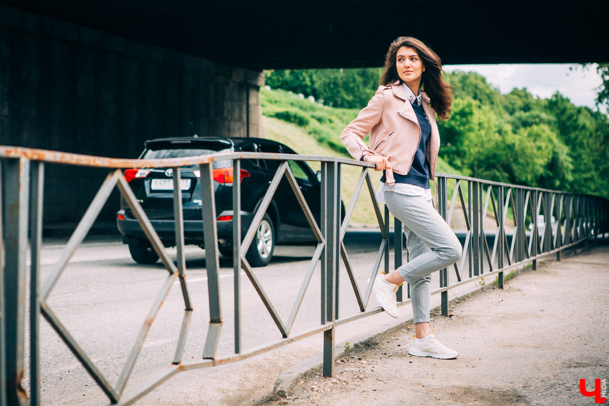 «Подворачиваем джинсы, так ноги кажутся стройнее»: мода улиц во Владимире