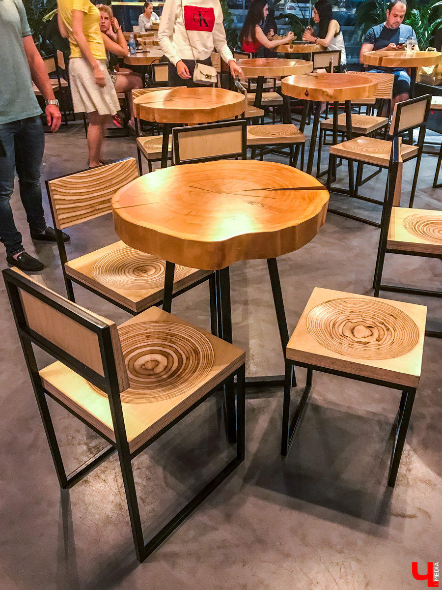 Журналист Ключ-Медиа побывала в ресторане Ольги Бузовой, оценила интерьер и узнала, что там за салаты такие подают под названием “Мало половин” и “Бузцезарь”