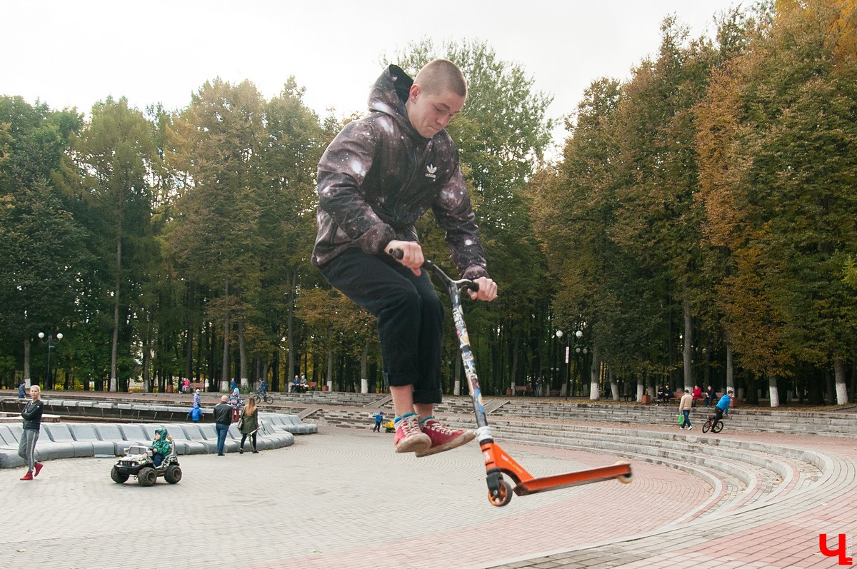 Опасные трюки на самокатах