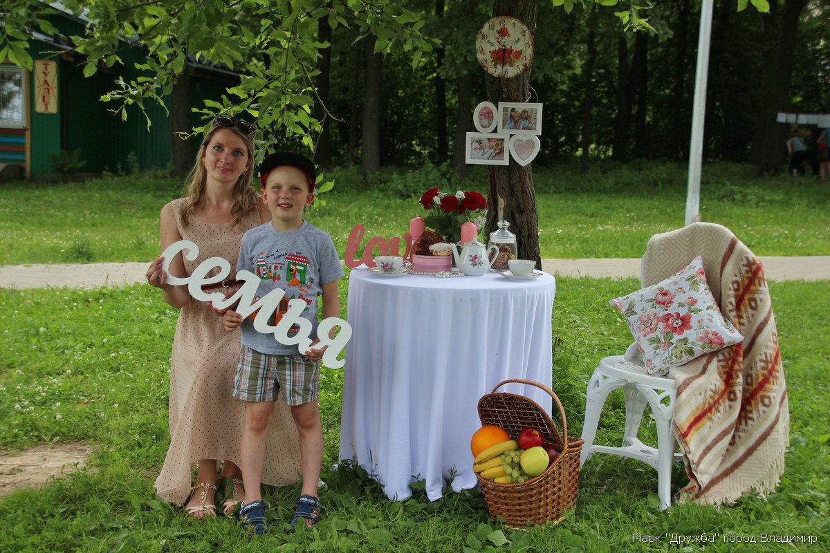 15 июля во Владимире во второй раз пройдет фестиваль фотографии. О том, что ждать владимирцам от этого события, мы узнали от организатора Марины Никитиной