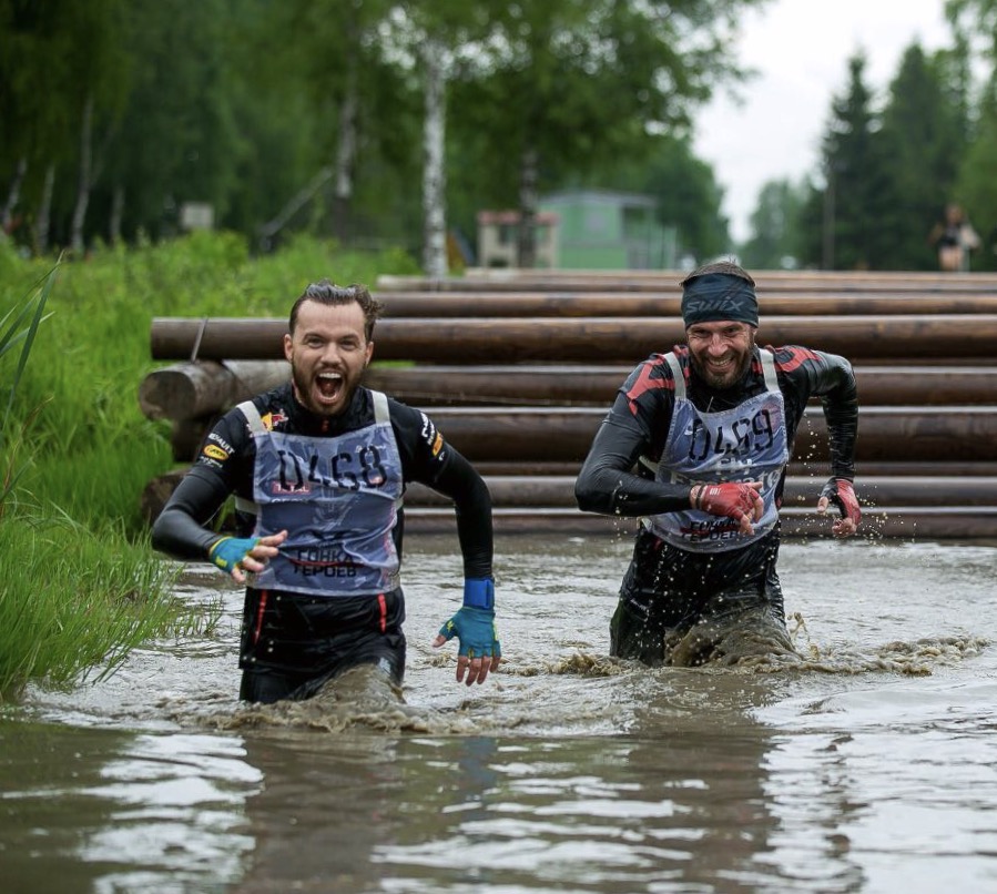 10 километров и 60 препятствий: владимирский бизнесмен на «Гонке героев»