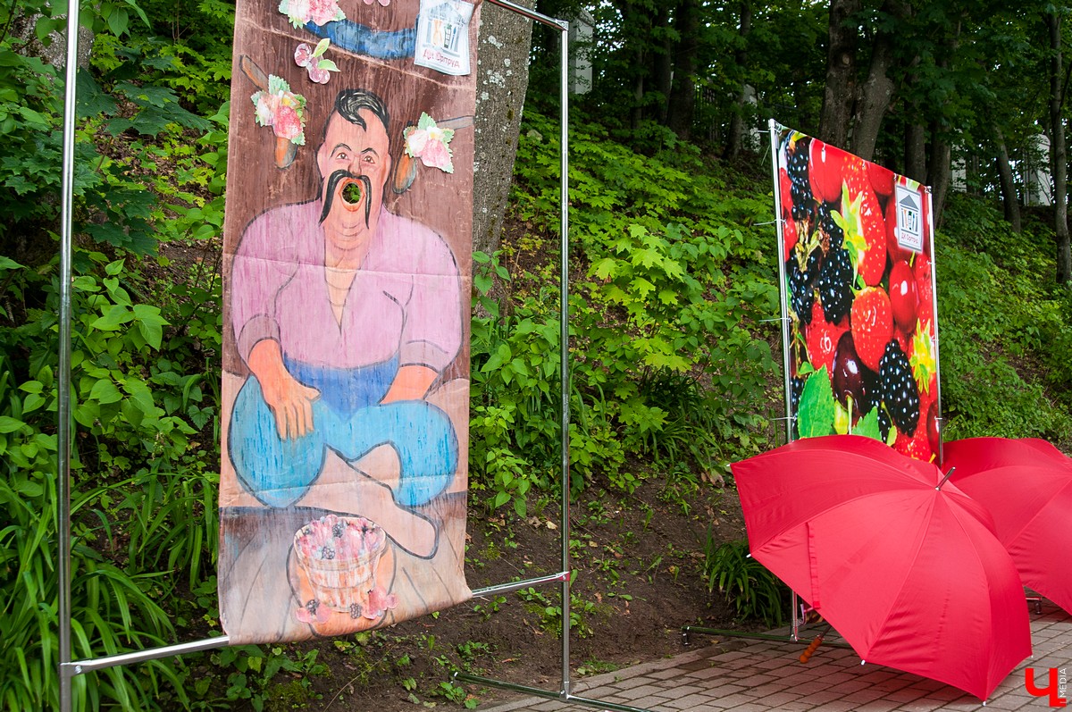 15 июля во Владимире прошел Вишневый спас. В этом году он совпал с окончанием чемпионата мира по футболу, и владимирцы решили отметить это событие по-спортивному