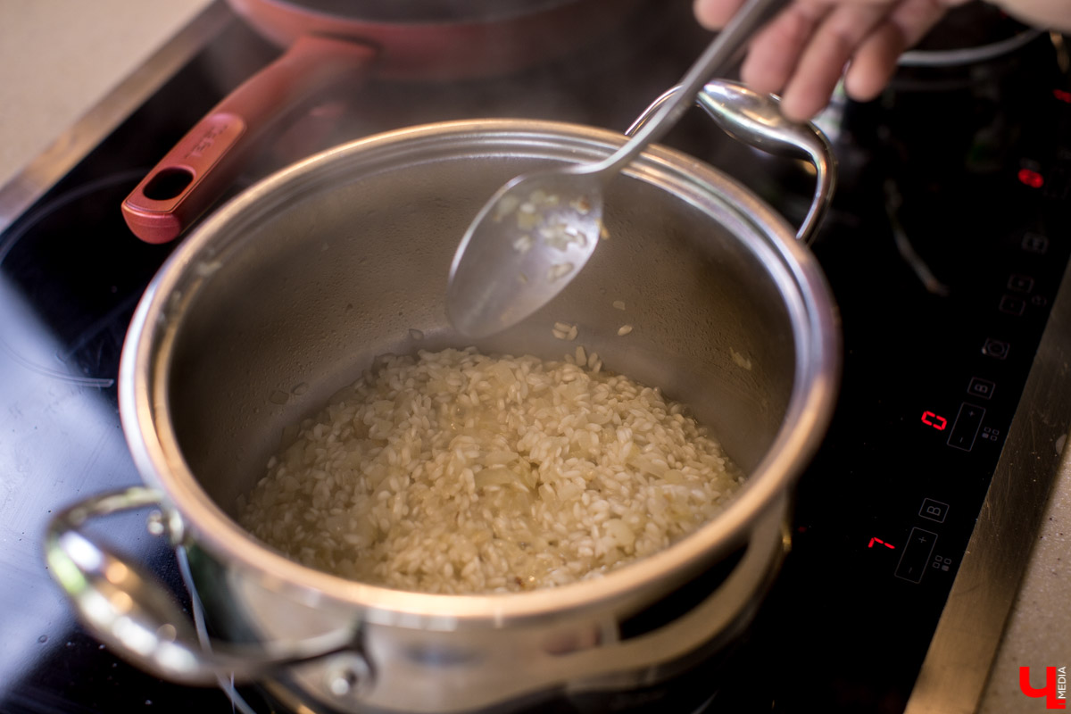 В кулинарном проекте “Ключ-Медиа” шеф Дмитрий Орловский откроет секреты правильного ризотто и научит готовить кролика