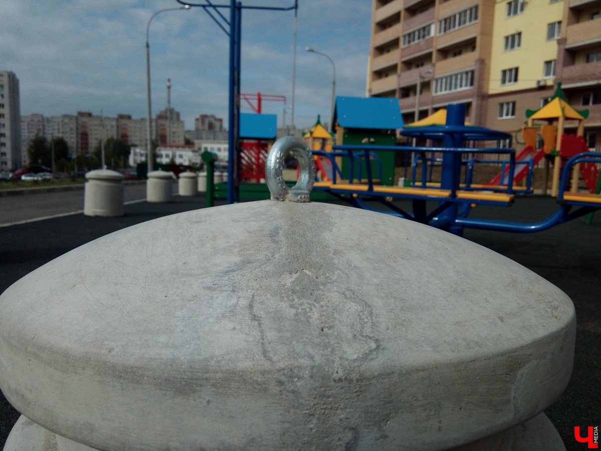 Территория возле школы 49 во Владимире