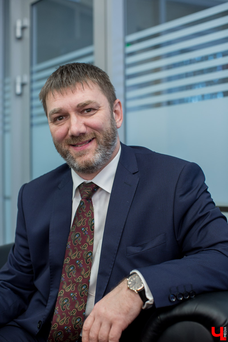 Не так давно в России запустили Единую биометрическую систему - по задумке авторов граждане могут сдать биометрию в банке, привязать эти данные к аккаунту на Госуслугах, а затем получать финансовые услуги не выходя из дома